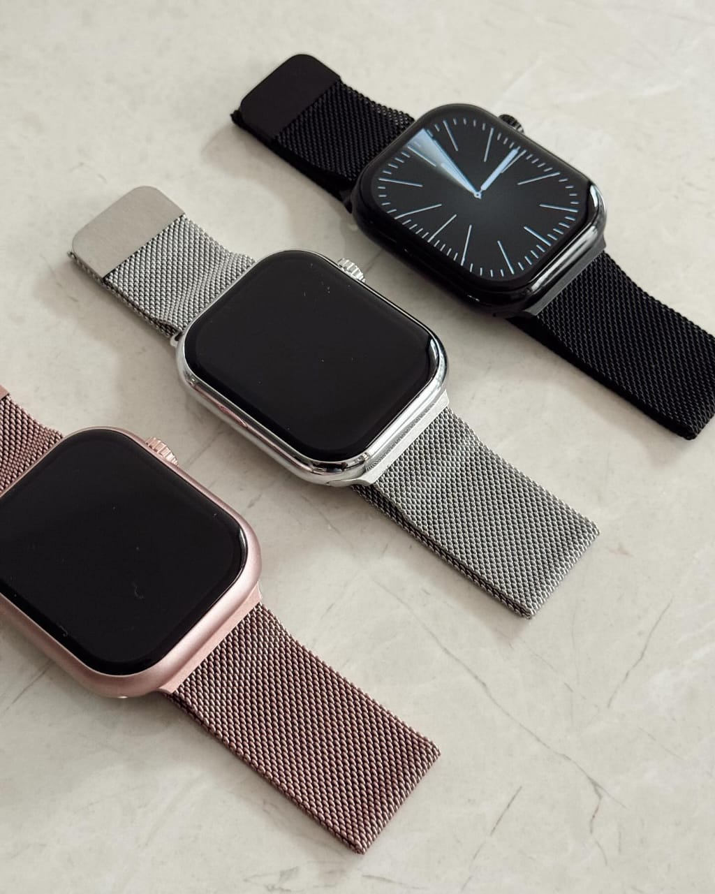 Apple Watch Series 9 45mm Stainless Steel Case with Milanese Loop